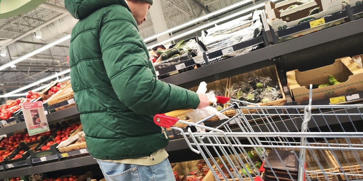 Праздничная корзина дешевеет: на каких продуктах можно сэкономить в канун Нового года Праздничная корзина дешевеет: на каких продуктах можно сэкономить в канун Нового года